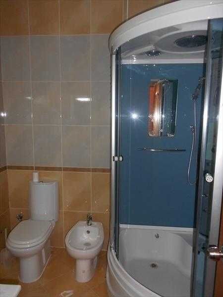 Дава се под наем Двустаен апартамент в Бургас, Лазур - 57 кв.м за 204 € - Снимка #3