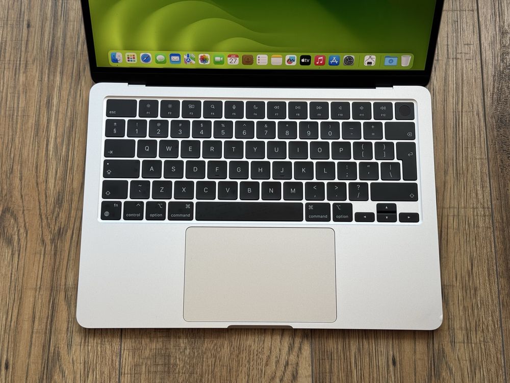 Macbook Air 13,6" M2 256GB Starlight Гарнация