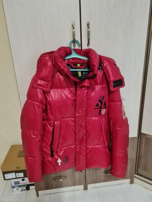 Продам куртку пуховик