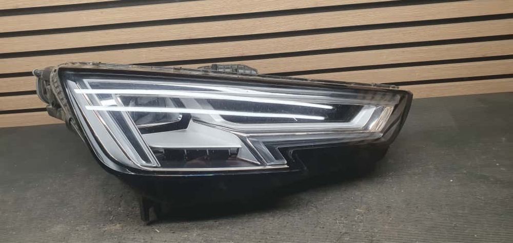 Far dreapta audi a4 b9