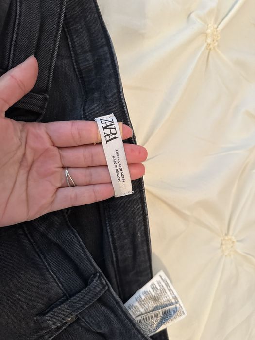 Мъжки дънки на Zara