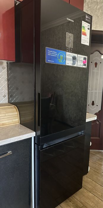 Продам холодильник samsung