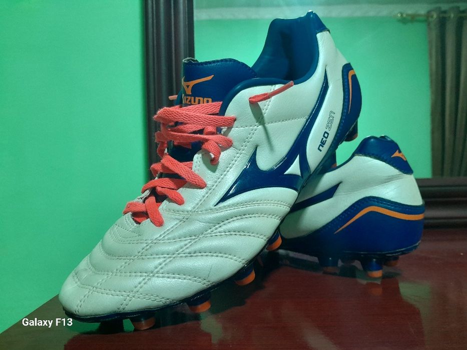 Mizuno neo zen football butsa