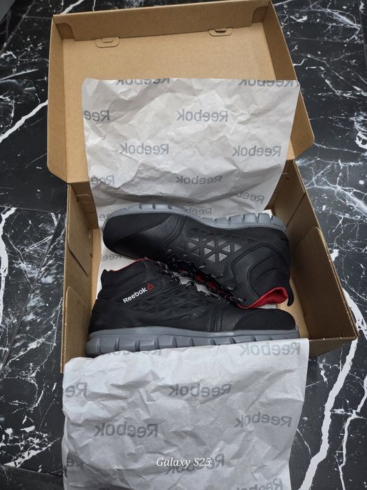 Работни обувки REEBOK