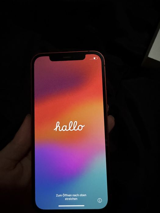 iPhone 12 64 GB + 5 huse