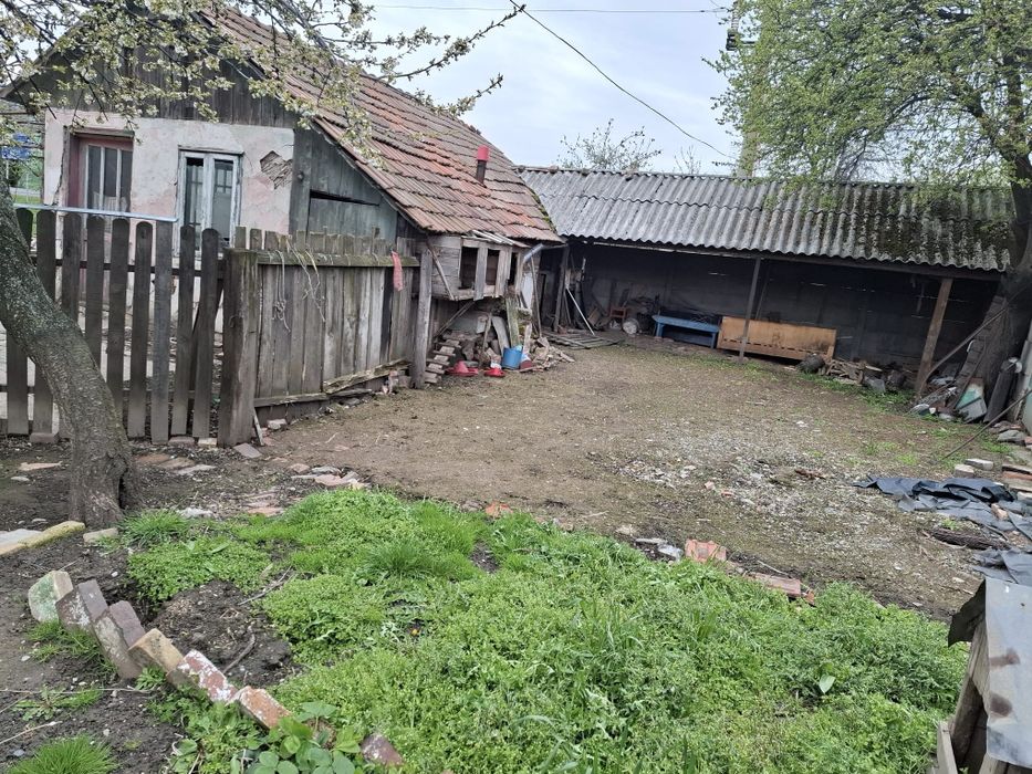 Vand casă în Baru zona centrală