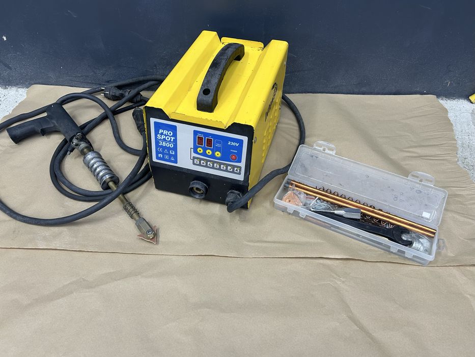 Aparat de tras indreptat tablă Pro Spot 3800 Intensiv