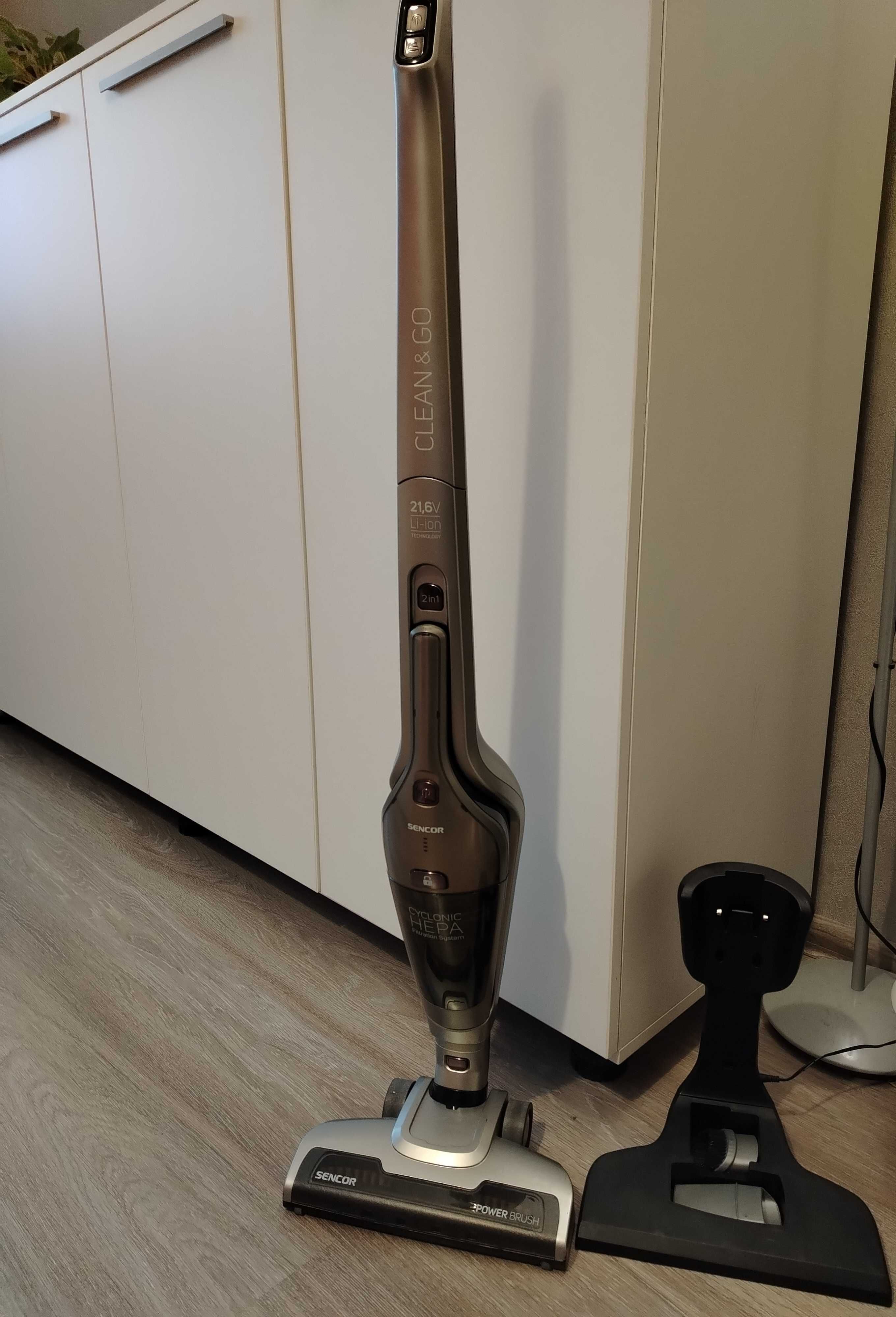 Безкабелна прахосмукачка 2 в 1 Sencor SVC8621TI