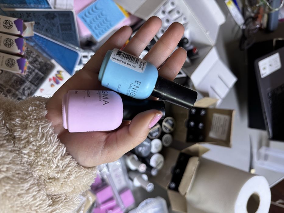 Продается все для мастера маникюра