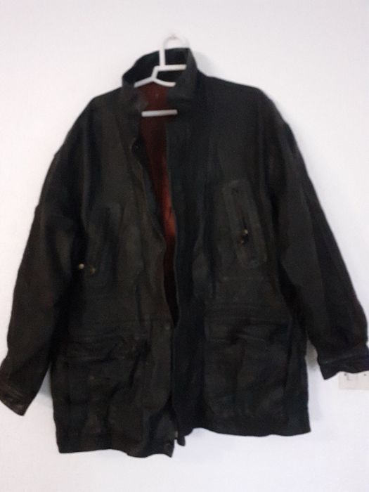 Trei geci din piele  facute in Spania