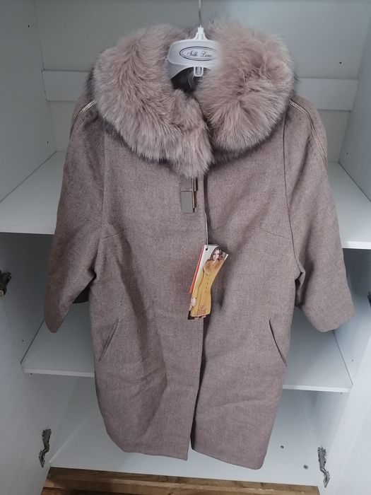 Продам пальто фирмы Loreta