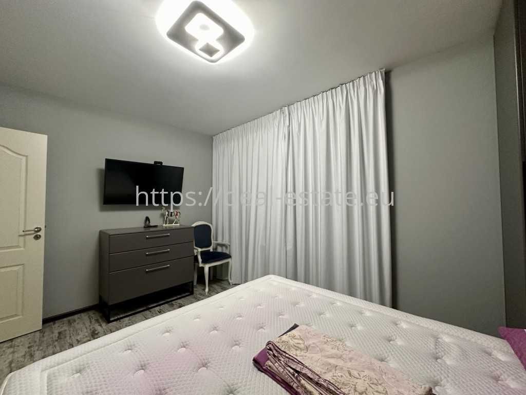 Продава се Тристаен апартамент в Благоевград, Широк център - 76 кв.м за 1890 €/кв.м - Снимка #4