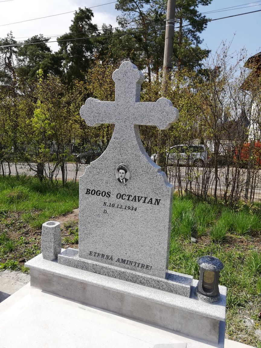 Cruci monumente și lucrări funerare