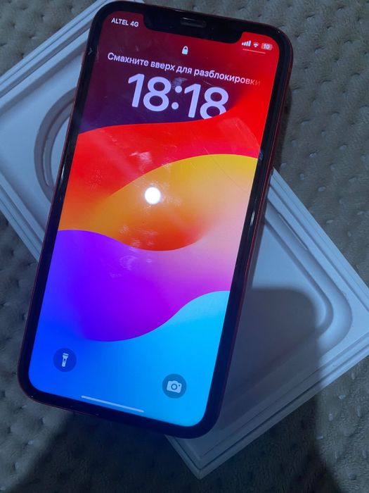 Продам айфон 11