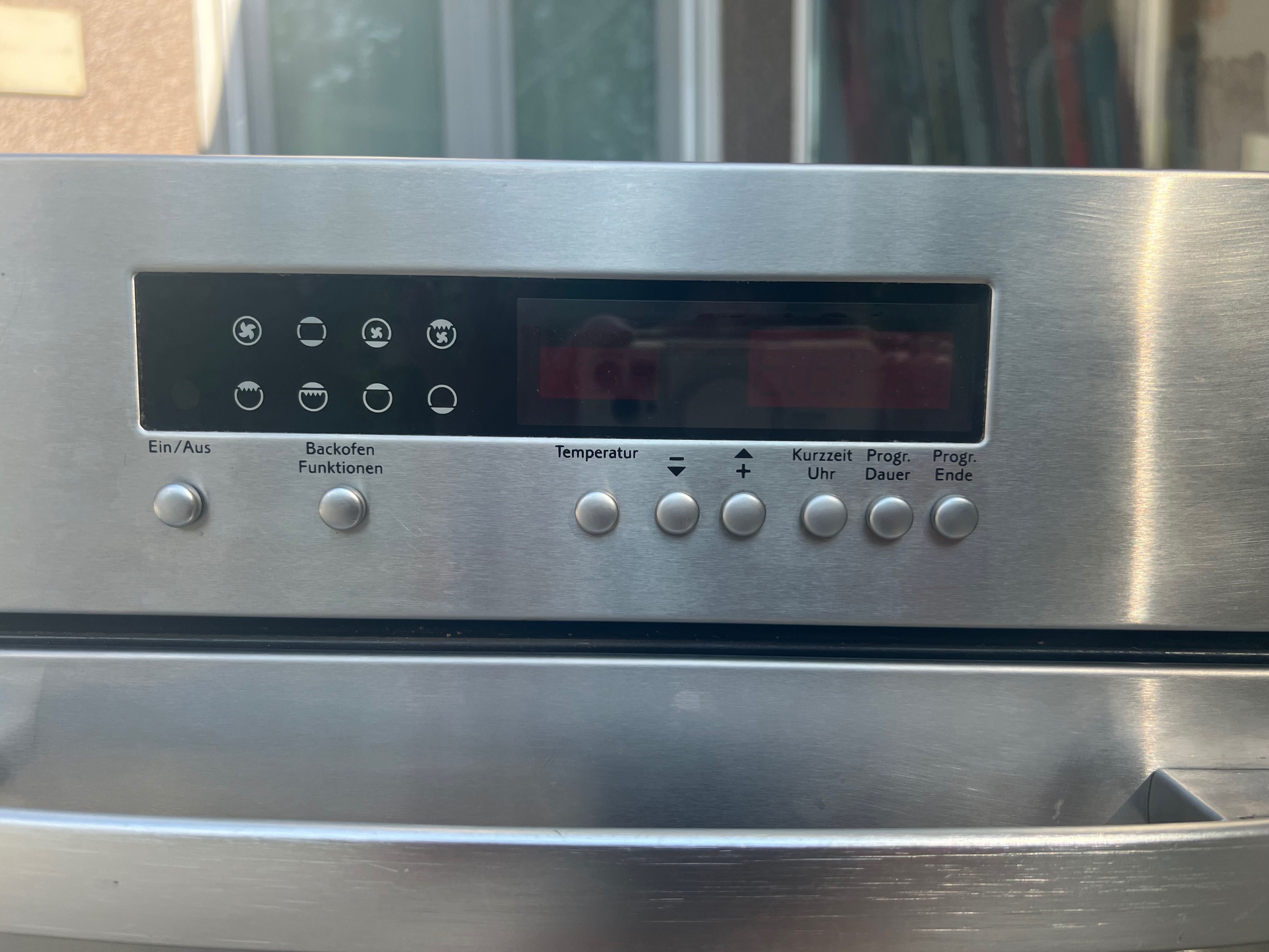Фурна за вграждане Juno/AEG/-инокс,мод:JEB970E,62л