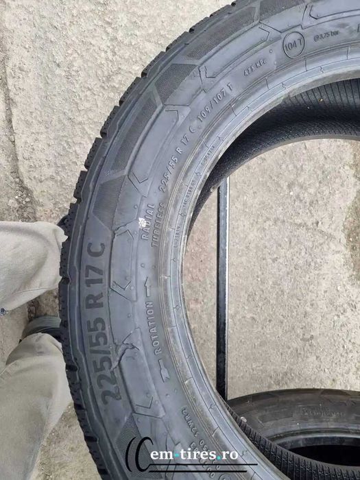 SET 4 Anvelope Iarna 225/55 R17C CONTINENTAL VanContactWinter 109/107T