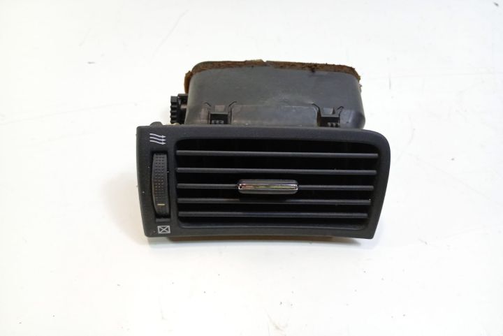 Grila ventilatie bord Toyota Avensis a 2-a generatie T25