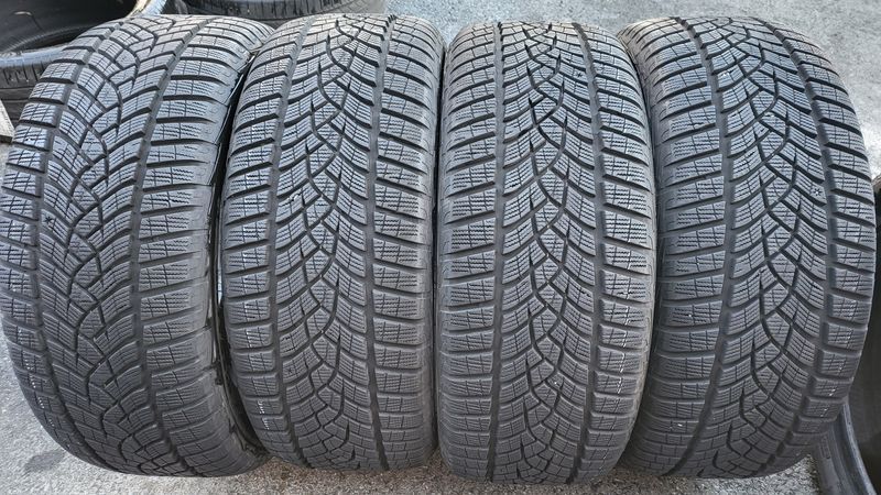 235/50/18 Goodyear 4piese