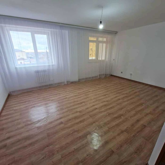 Продам трехкомнатную квартиру в зачаганске в новом доме на 3 этаже