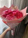 buchet din trandafiri de satin