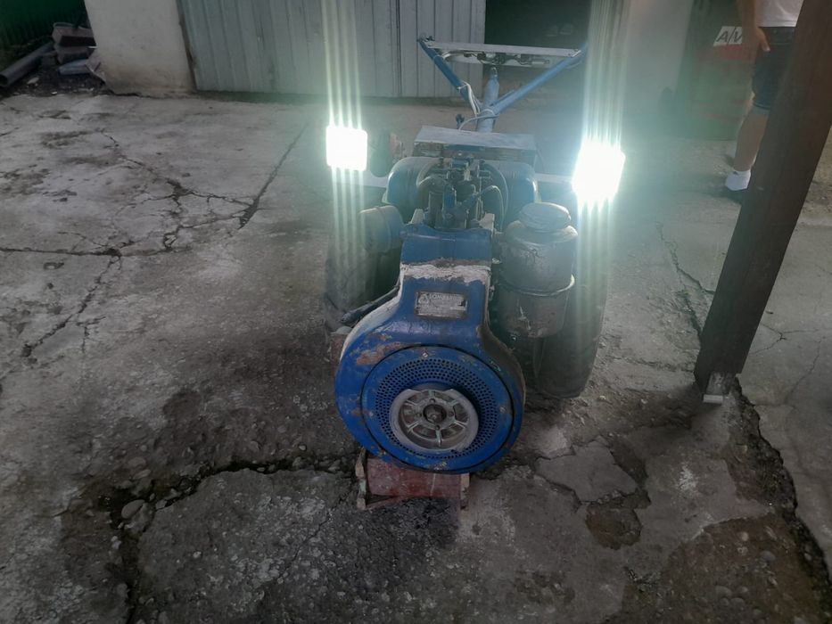 Vand motocultor,18 cai si remorca