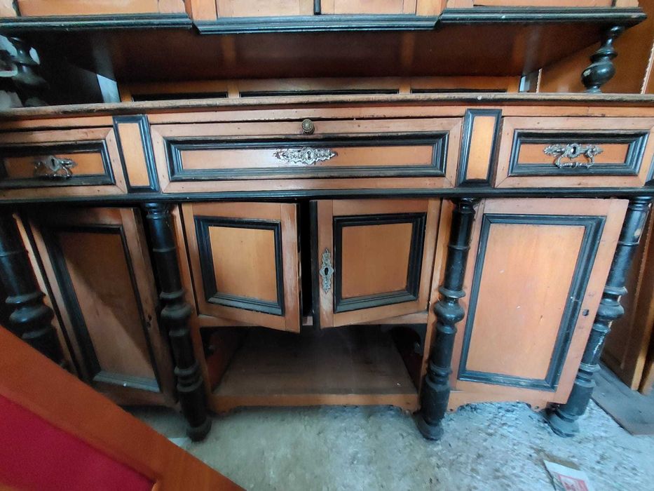 Mobiier vechi clasic