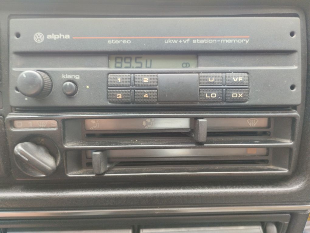 Авто-касетофон за VW
