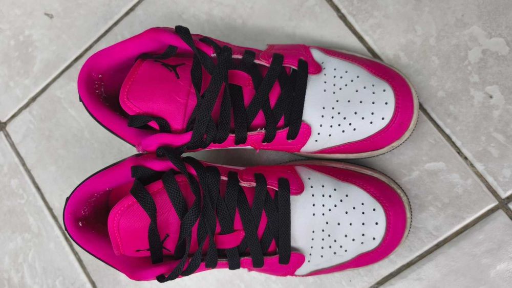 Маратонки Nike Air Jordan 1