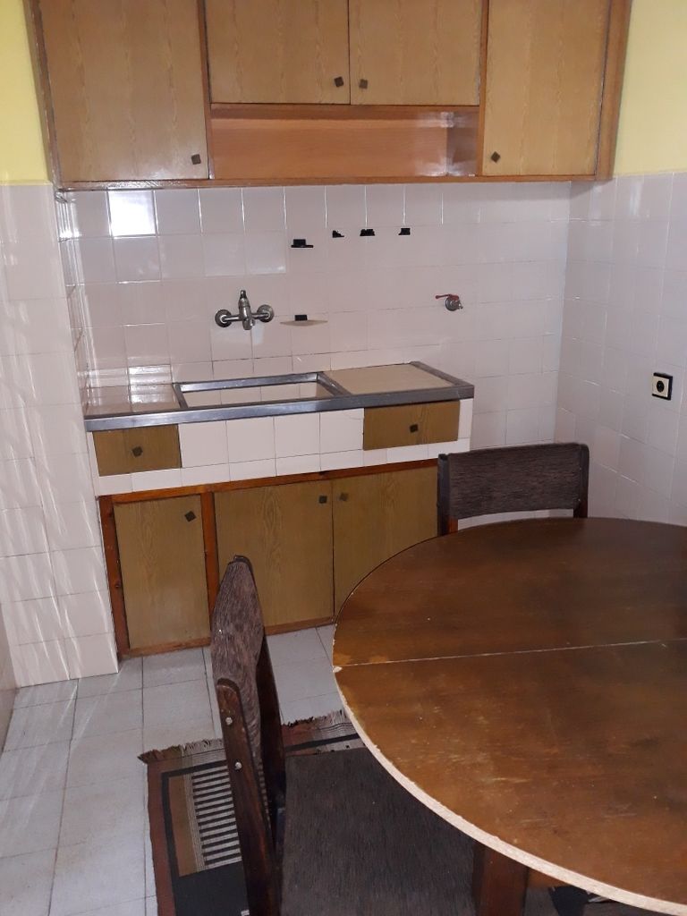 Дава се под наем Етаж от къща в Шумен, 5-ти полк - 120 кв.м за 229.5 € - Снимка #3