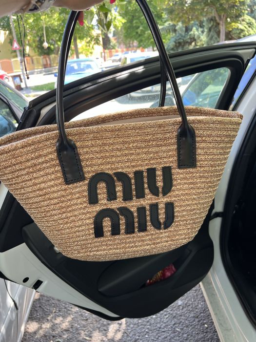 Нови дамски чанти Armani Miu Miu Celine