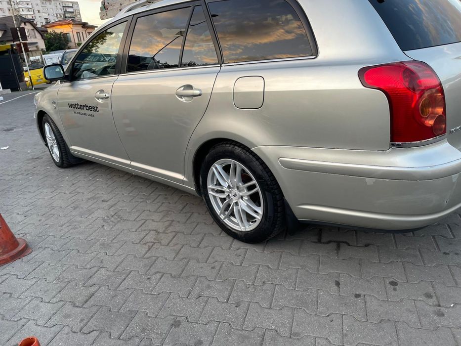 vand toyota avensis