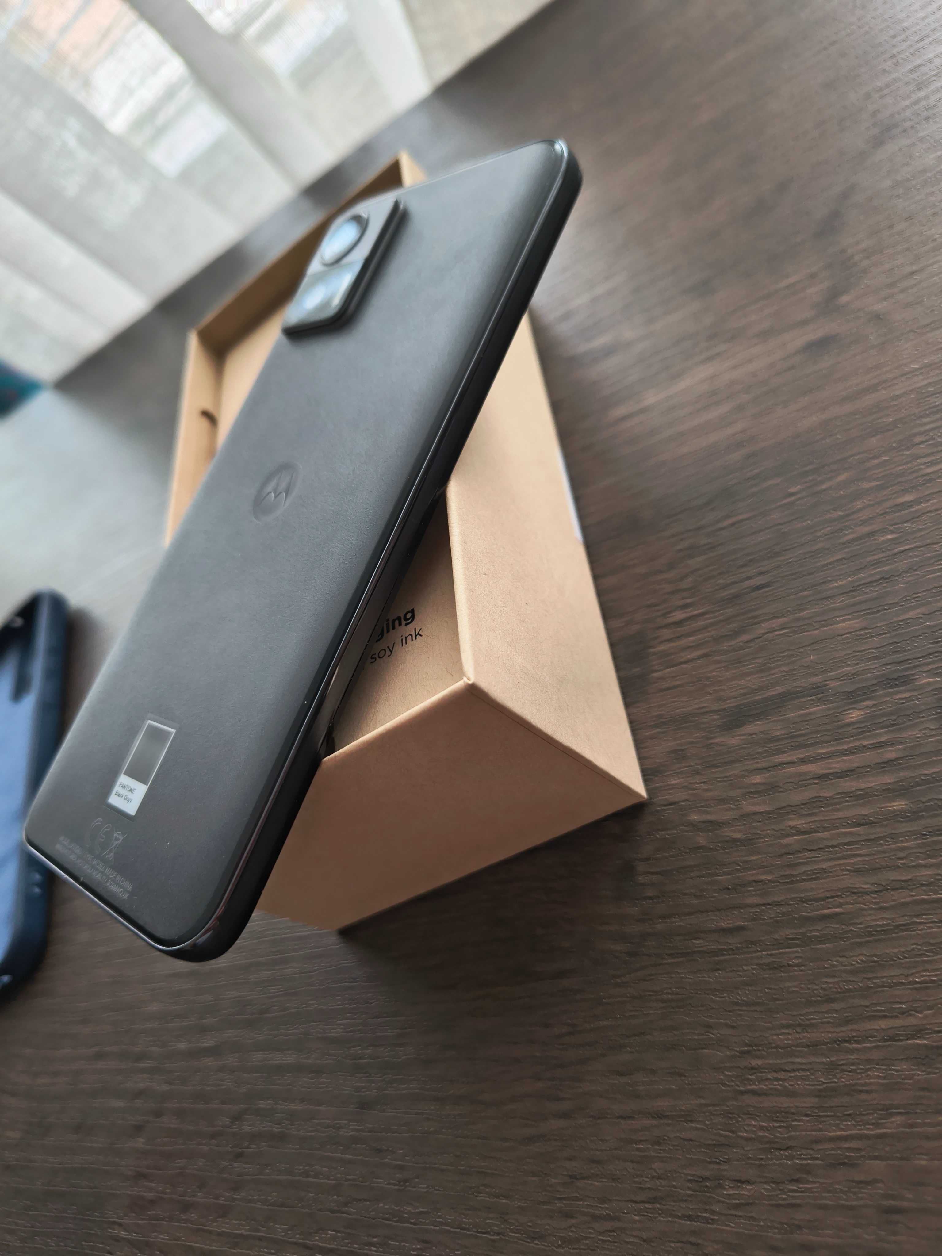 Телефон Motorola edge 30 neo