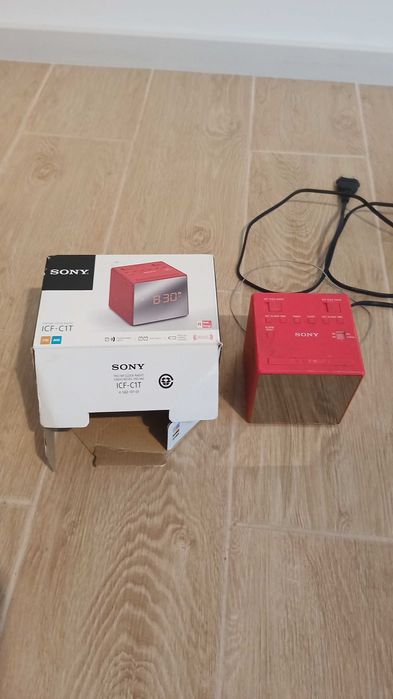 Radio cu ceas SONY ICF-C1T