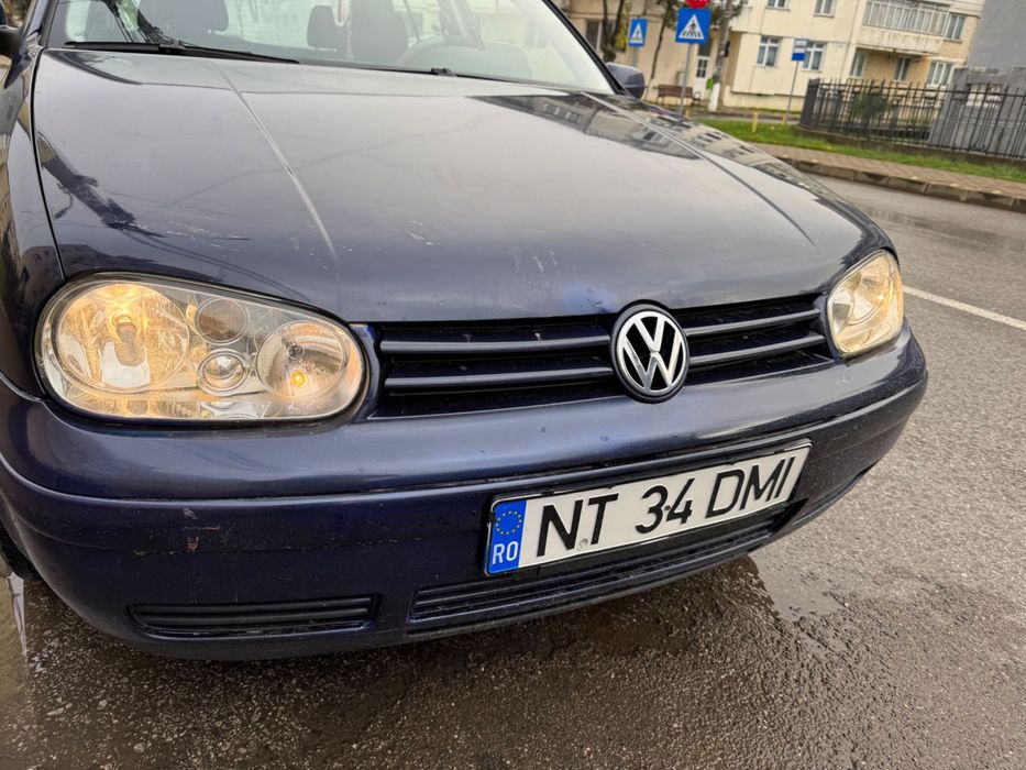 Vând golf 4 !!1.6 benzina