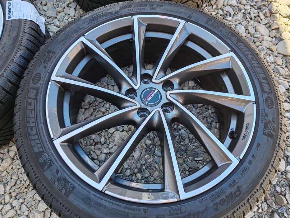 Jante aliaj 19” Volvo XC40 originale 5x108 ET40 + Michelin 235/45R19