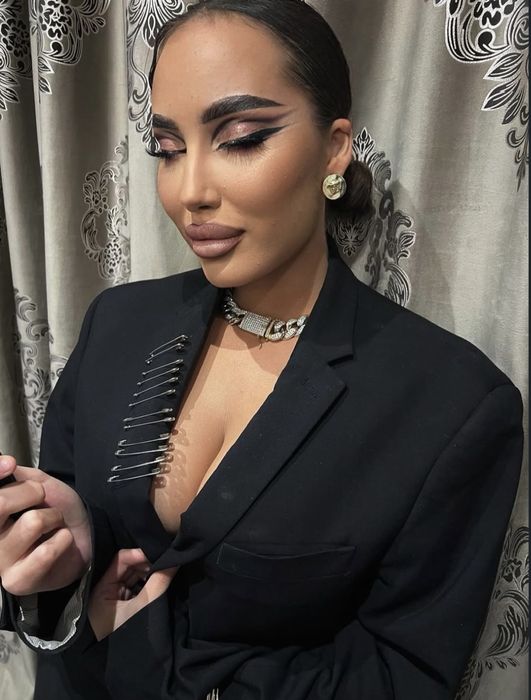 Make-up by evellinn slt