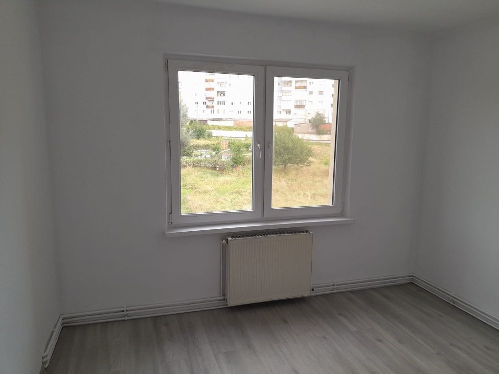 Vând apartament 2 camere ETAJ 2 decomandat