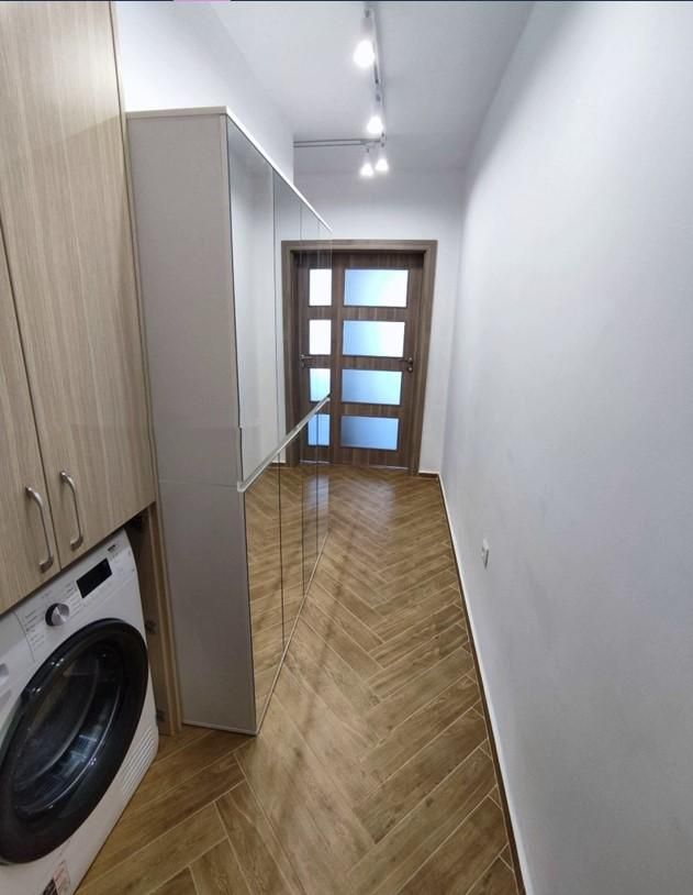Дава се под наем Тристаен апартамент в София, Младост 1А - 80 кв.м за 700 € - Снимка #11