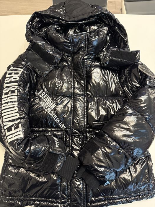 Дамско лъскаво зимно яке