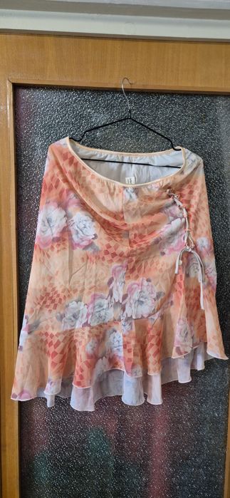 Costum de dama din 3 piese (sacou+maiou+fusta), marimea 44, NOU