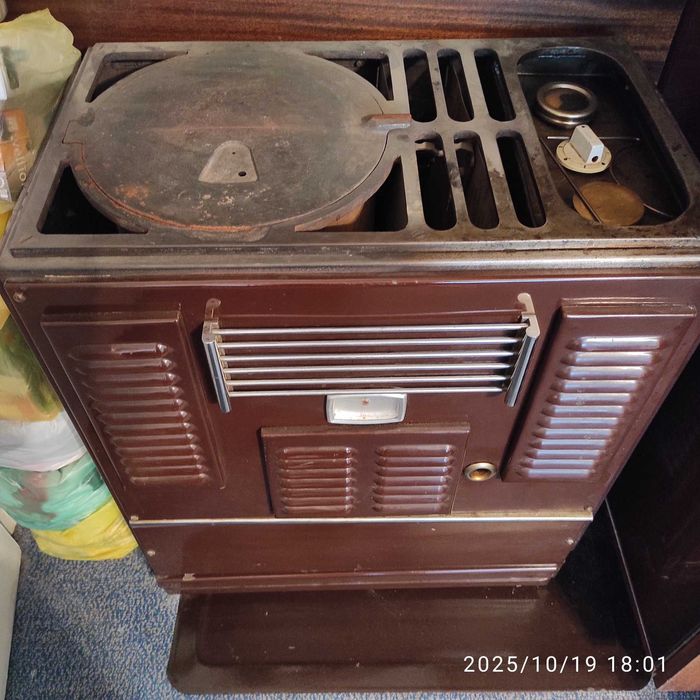 Продавам нафтова печка уникат