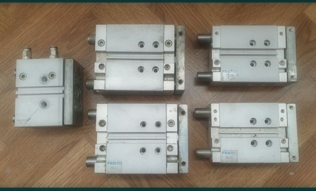 piston pneumatic Festo