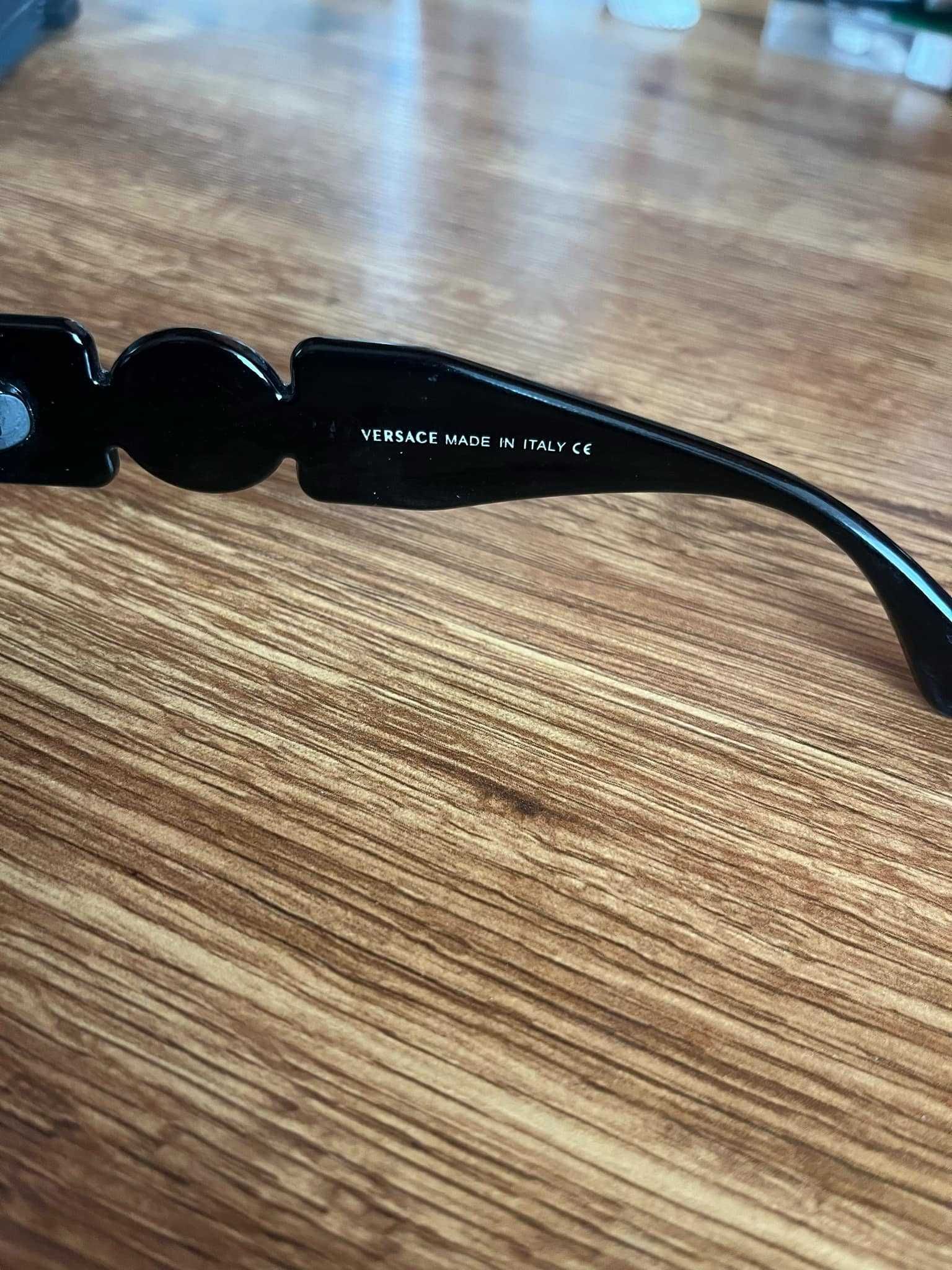 Слънчеви очила VERSA*E