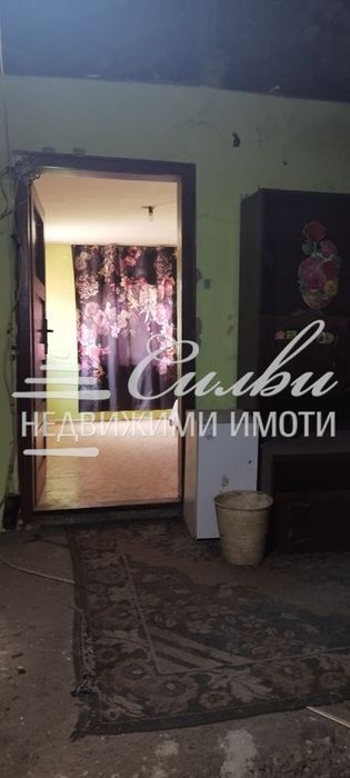 ТУХЛЕНА къща с ГАРАЖ - кв.Добруджански!