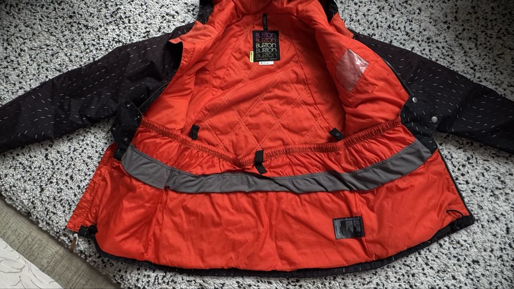Дамско сноуборд яке Burton размер М