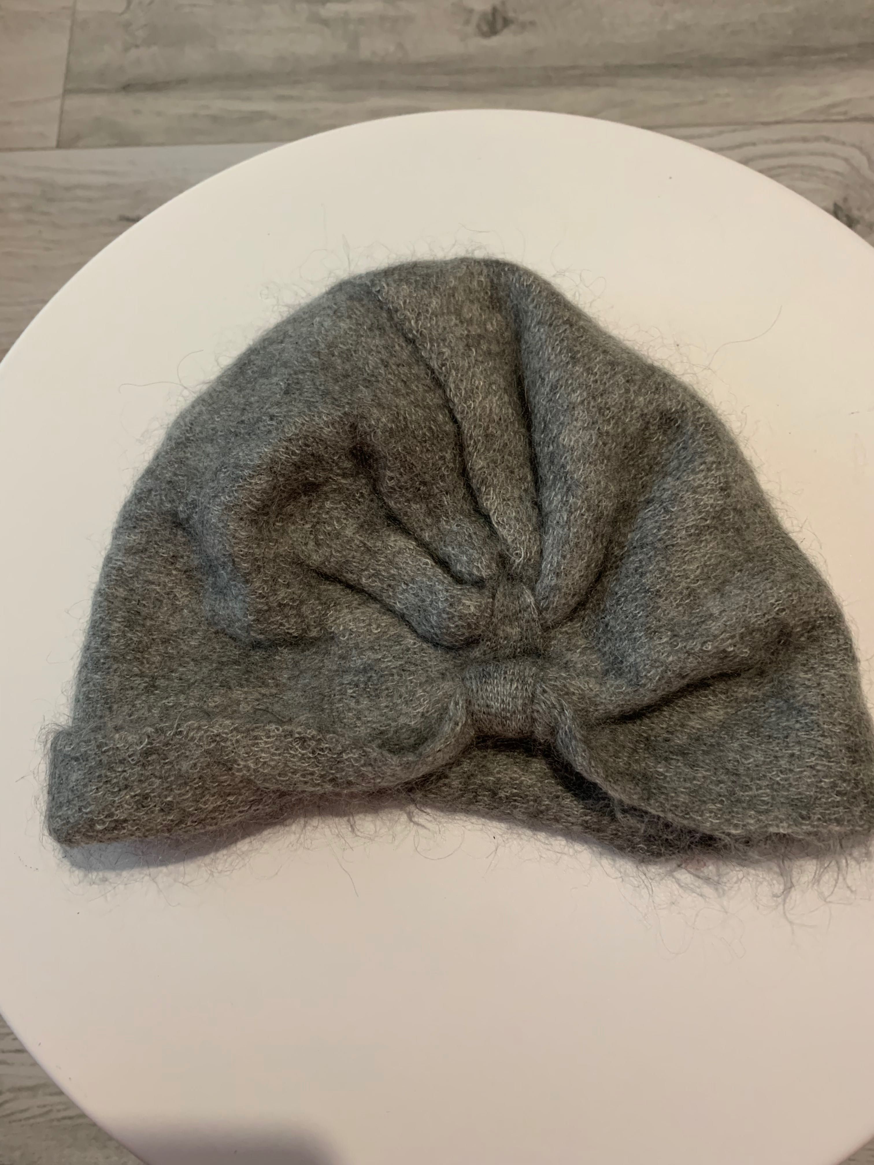 Turban gri din lâna merino