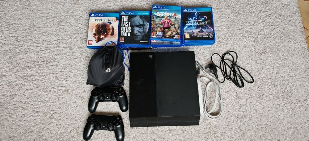 PlayStation PS4 500 gb + 13 игри и два контролера