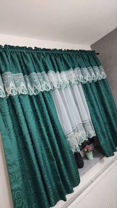 Perdea +draperii cusute-gata de prins