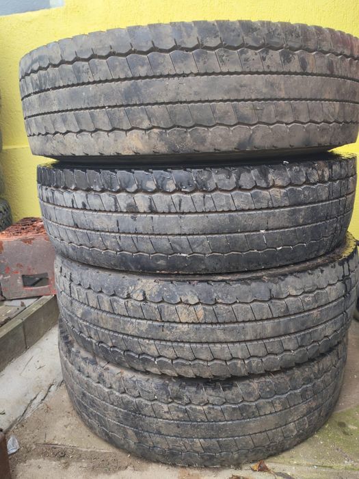 Vând anvelope 295x80x22,5