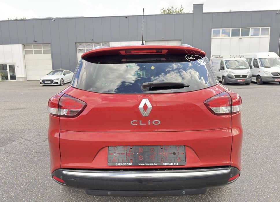 Vand Renault Clio 4 break ,motor 1.2 benzina !! Model Limited!!